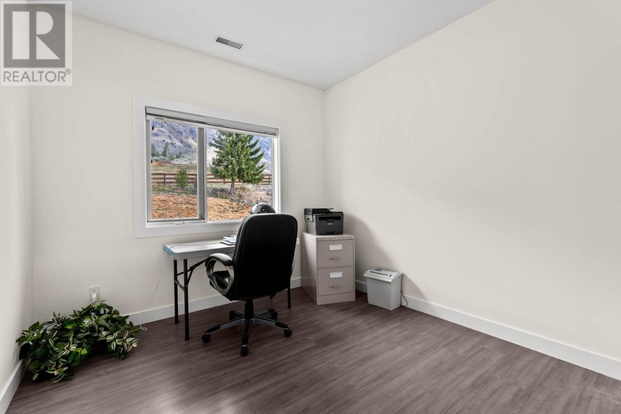 3361 Shuswap Road E, Kamloops, British Columbia  V2H 1T2 - Photo 35 - 176387