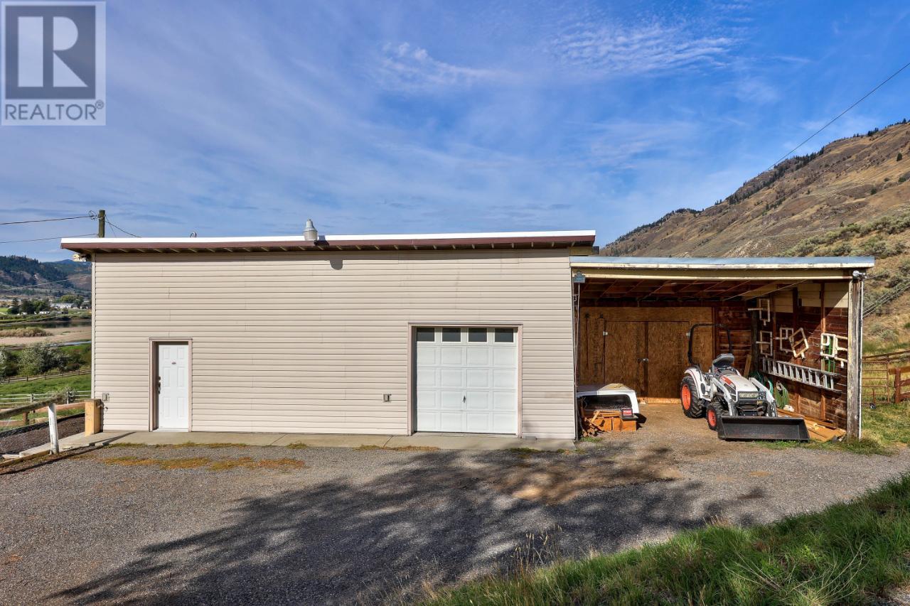 3361 Shuswap Road E, Kamloops, British Columbia  V2H 1T2 - Photo 50 - 176387