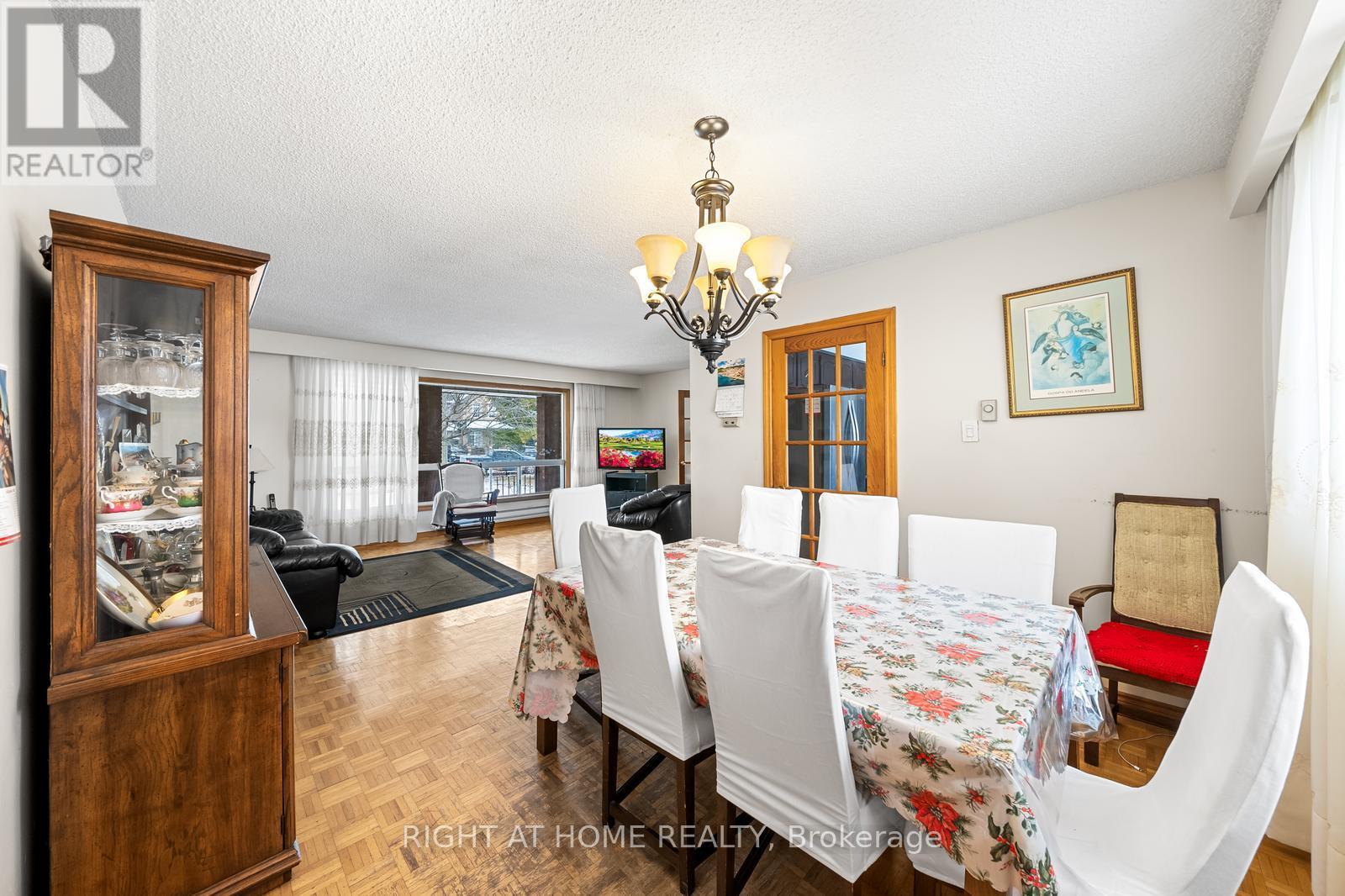 3043 Eighth Line, Oakville, Ontario  L6H 7H5 - Photo 9 - W8017096