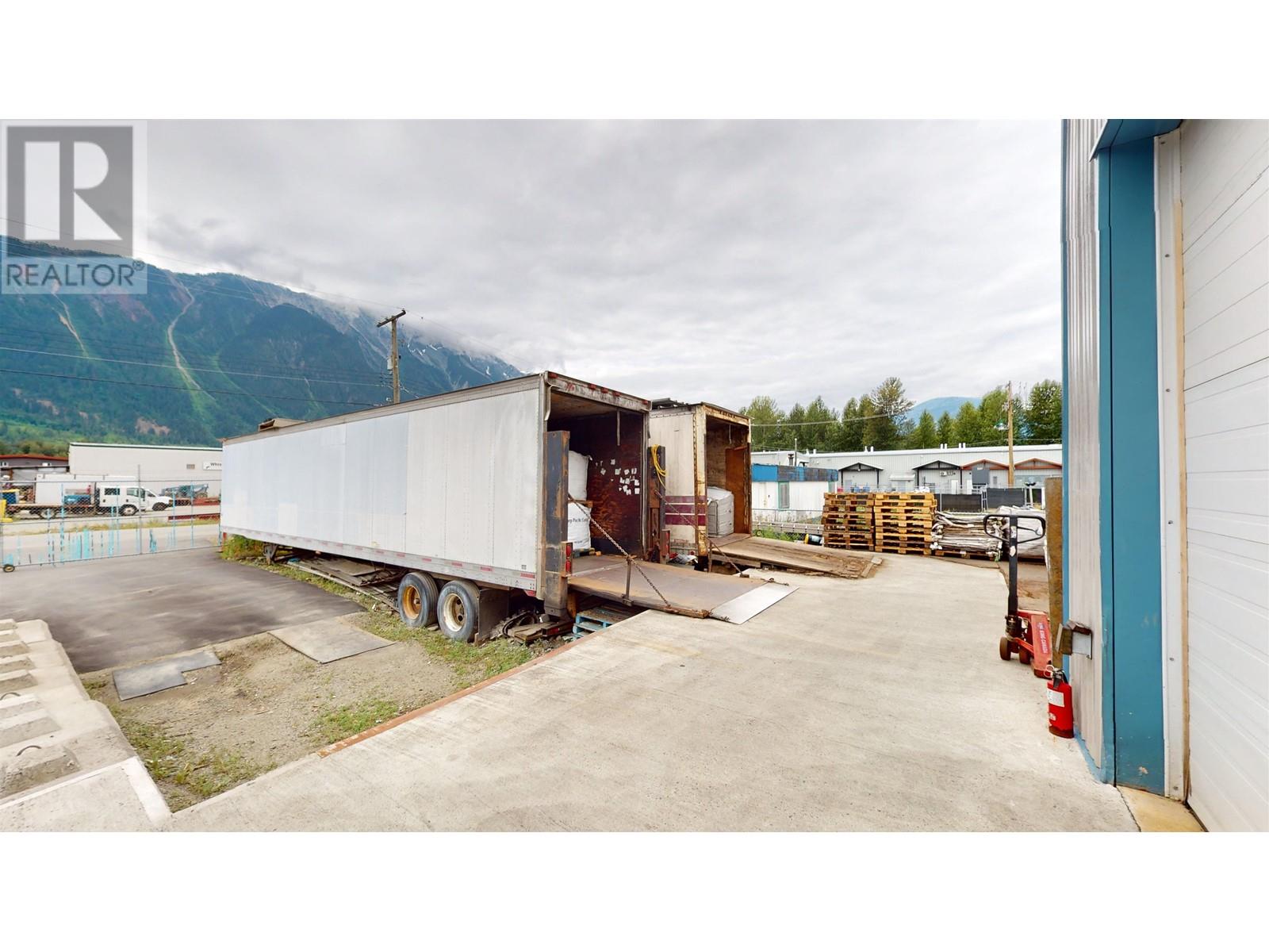 1937 Timberlane Road, Pemberton, British Columbia  V0N 2L0 - Photo 18 - C8056987