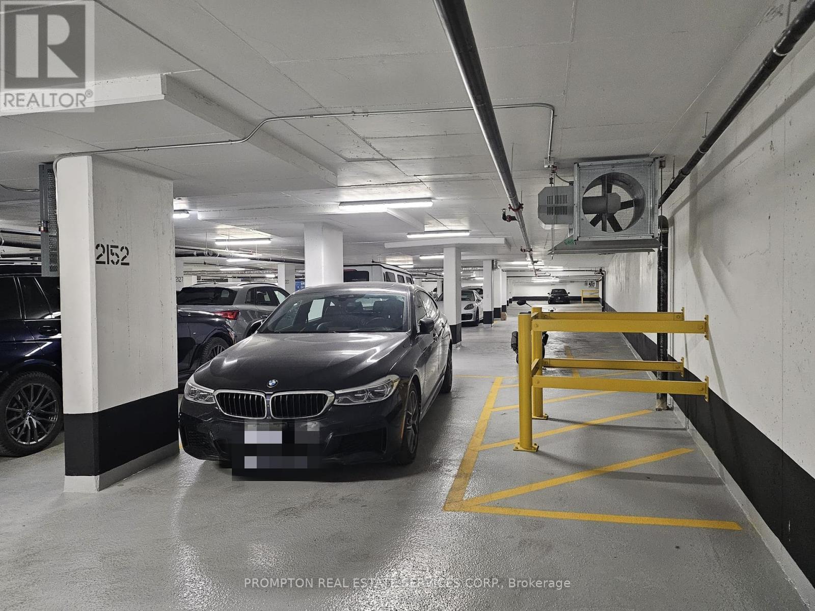 Parking - 85 Mcmahon Drive, Toronto, Ontario  M2K 0H2 - Photo 2 - C8017948