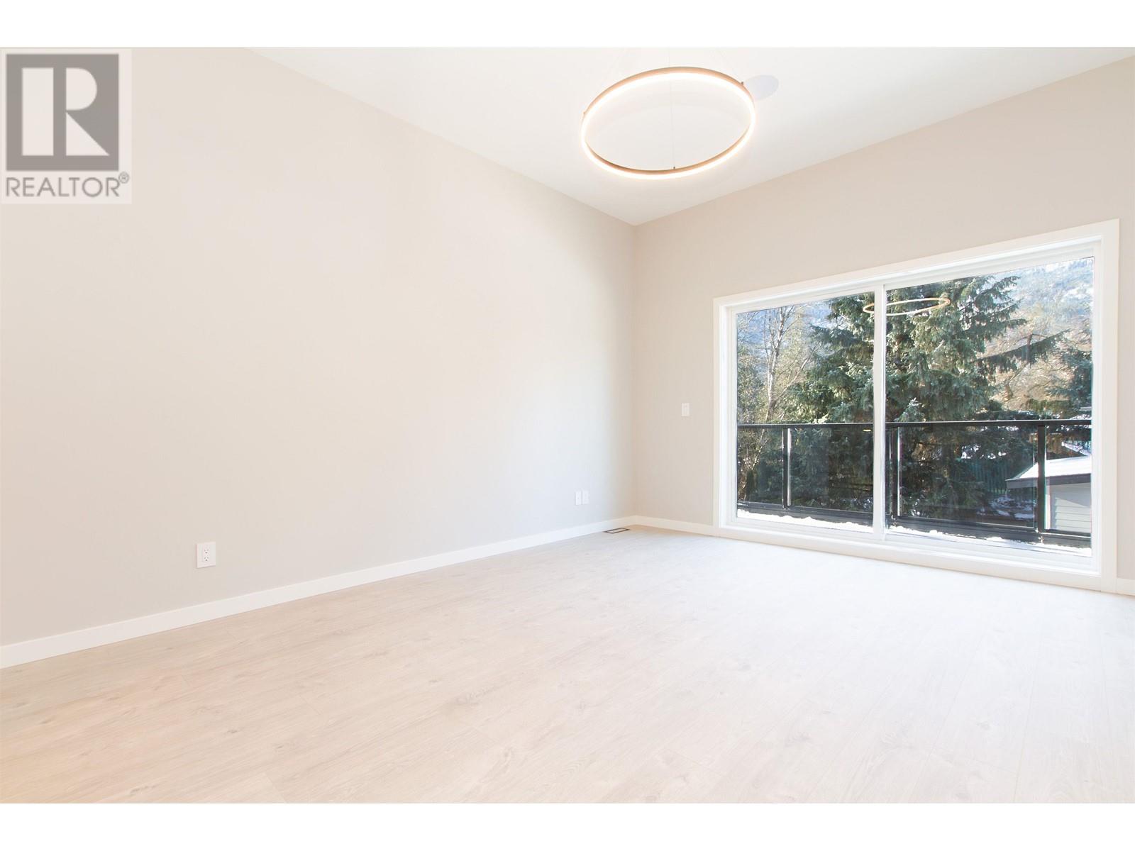 41727 Government Road, Squamish, British Columbia  V0N 1H0 - Photo 15 - R2843673