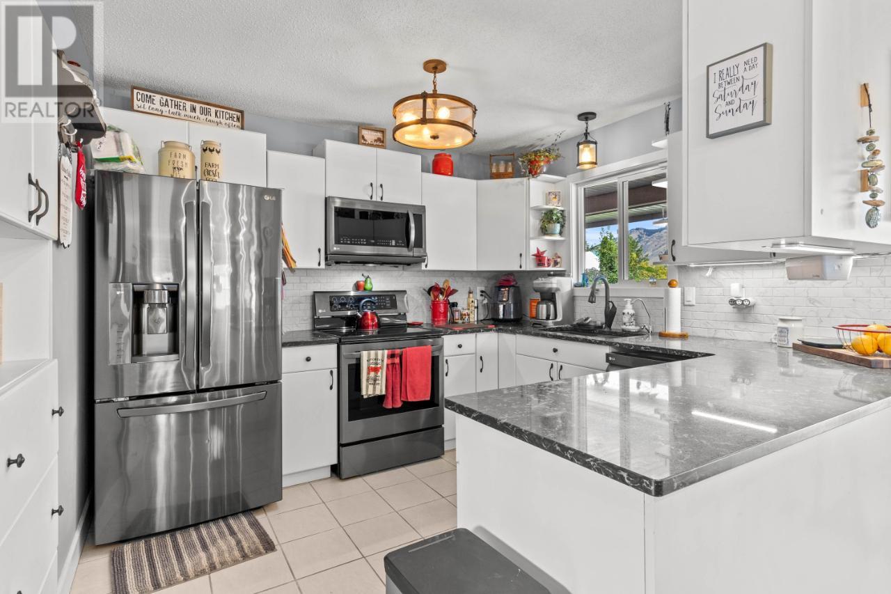 733 Durango Drive, Kamloops, British Columbia  V2C 6Y6 - Photo 11 - 176394