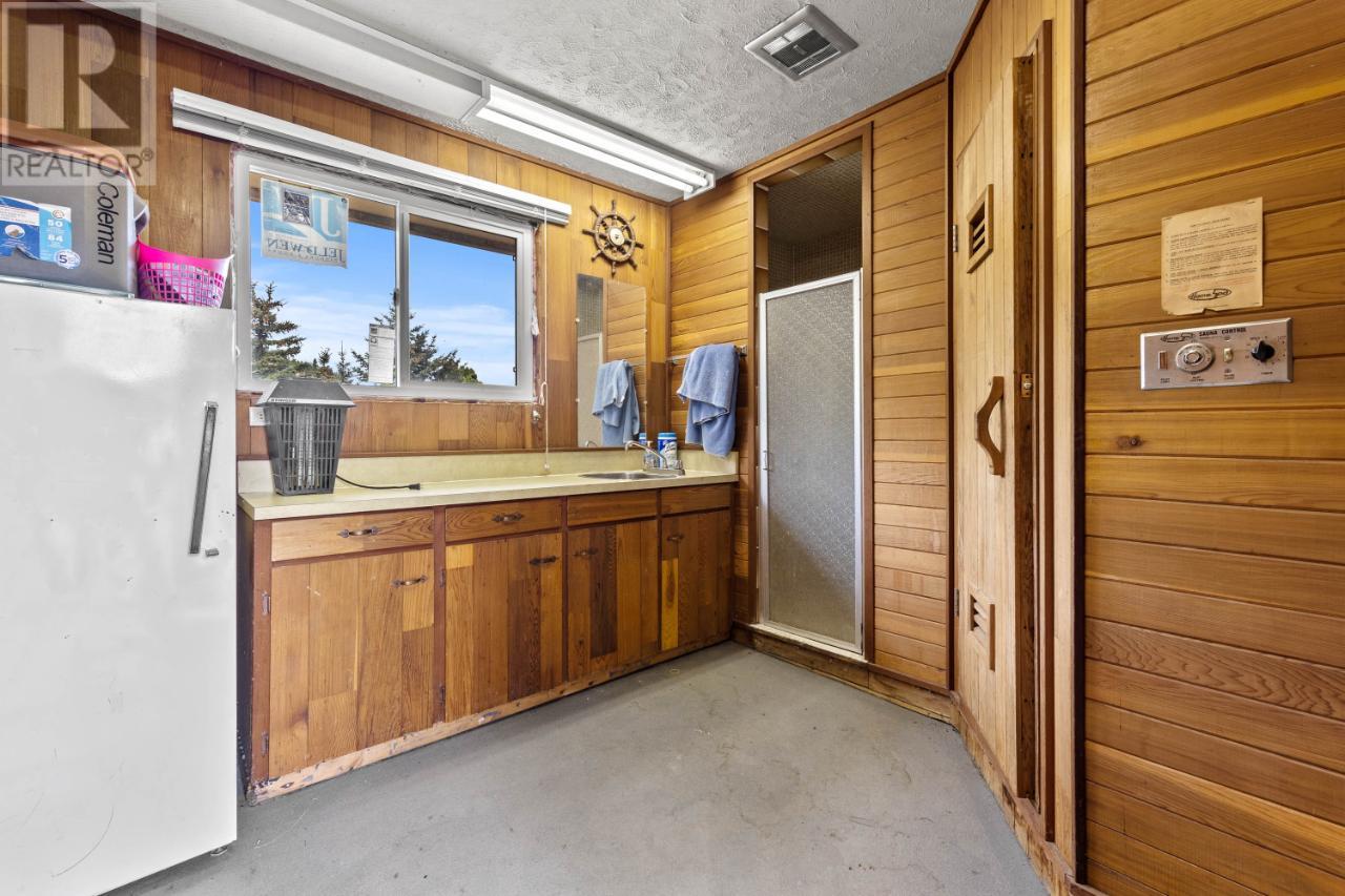 733 Durango Drive, Kamloops, British Columbia  V2C 6Y6 - Photo 29 - 176394