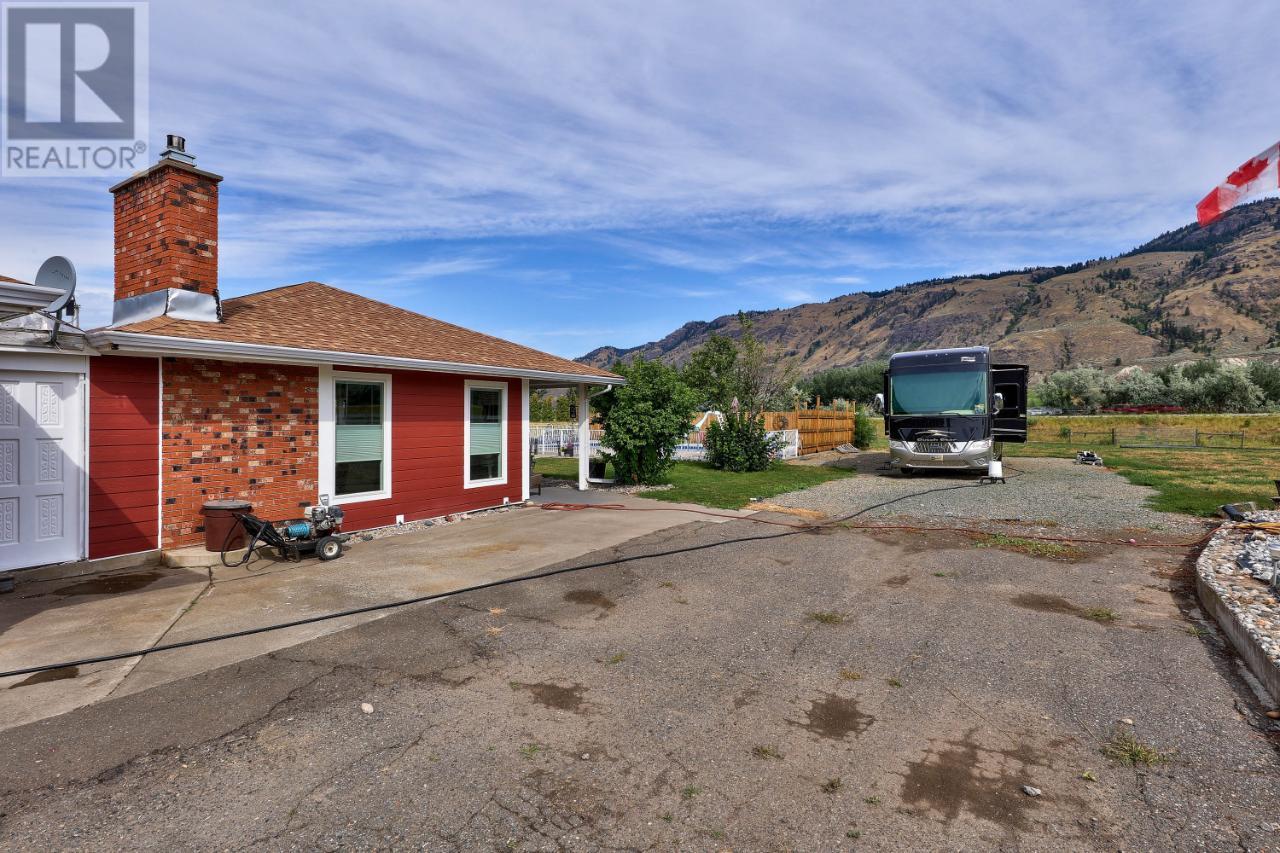 733 Durango Drive, Kamloops, British Columbia  V2C 6Y6 - Photo 38 - 176394