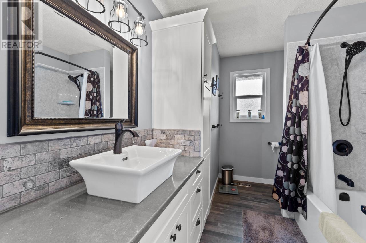 733 Durango Drive, Kamloops, British Columbia  V2C 6Y6 - Photo 7 - 176394
