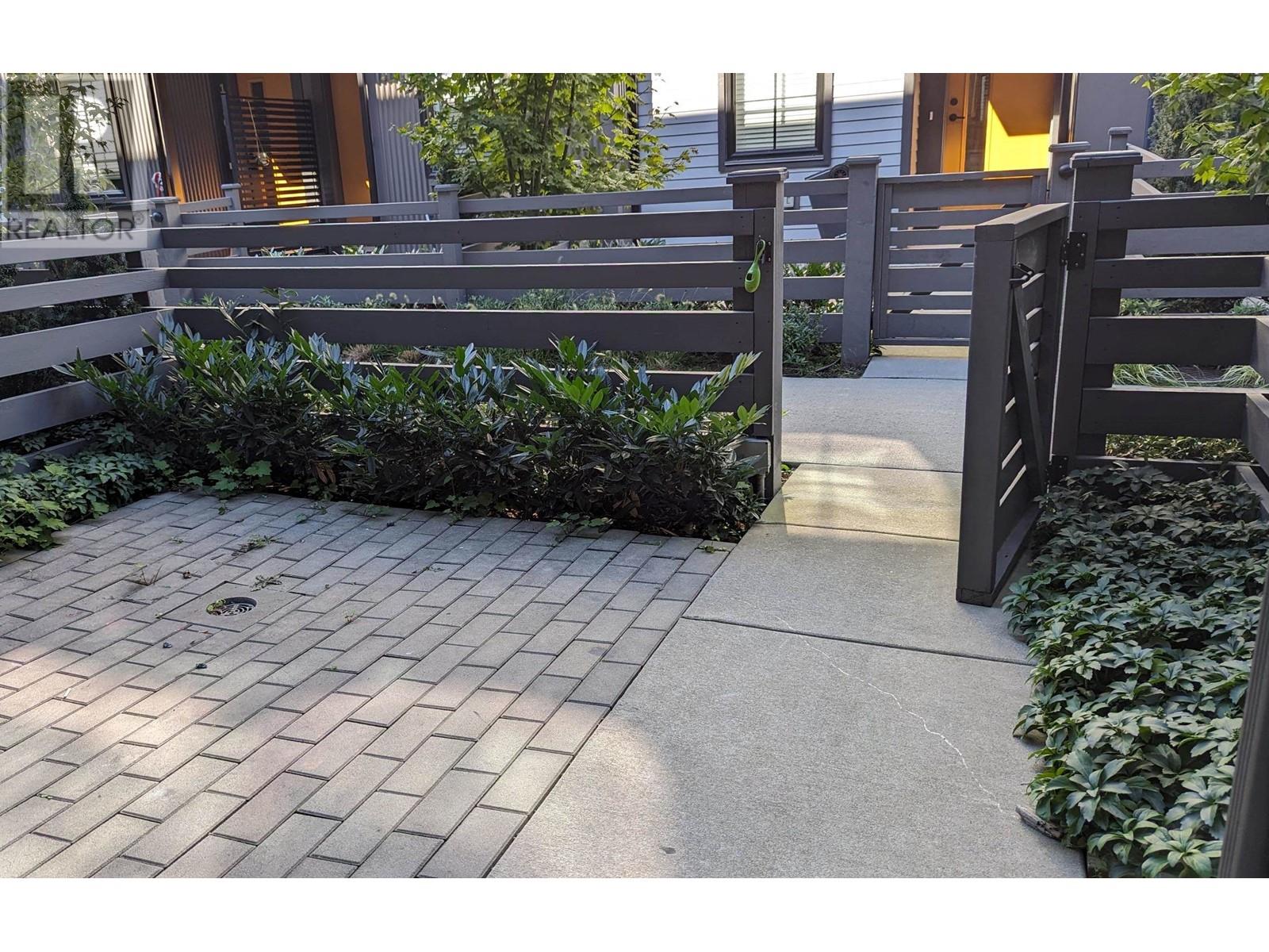 1383 Valleyside Place, Squamish, British Columbia  V8B 1A8 - Photo 3 - R2843762