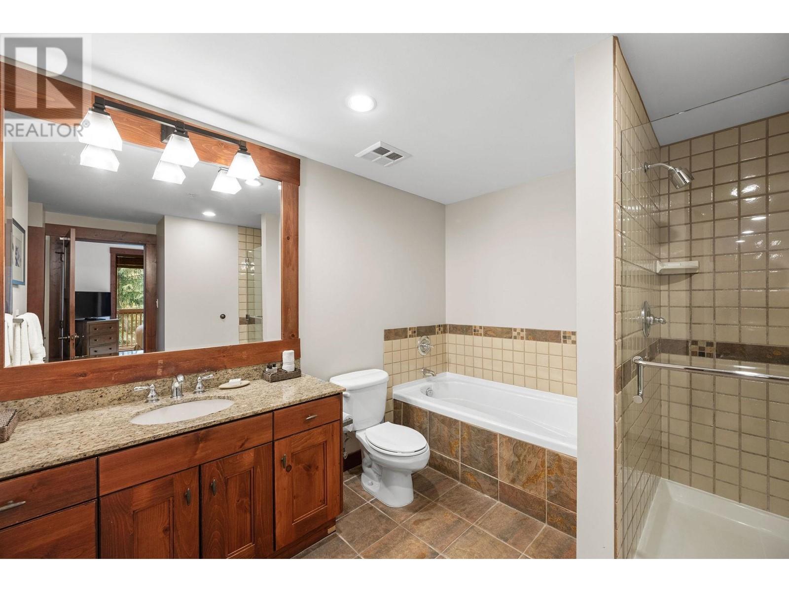 301 2202 Gondola Way, Whistler, British Columbia  V8E 0M7 - Photo 17 - R2843686