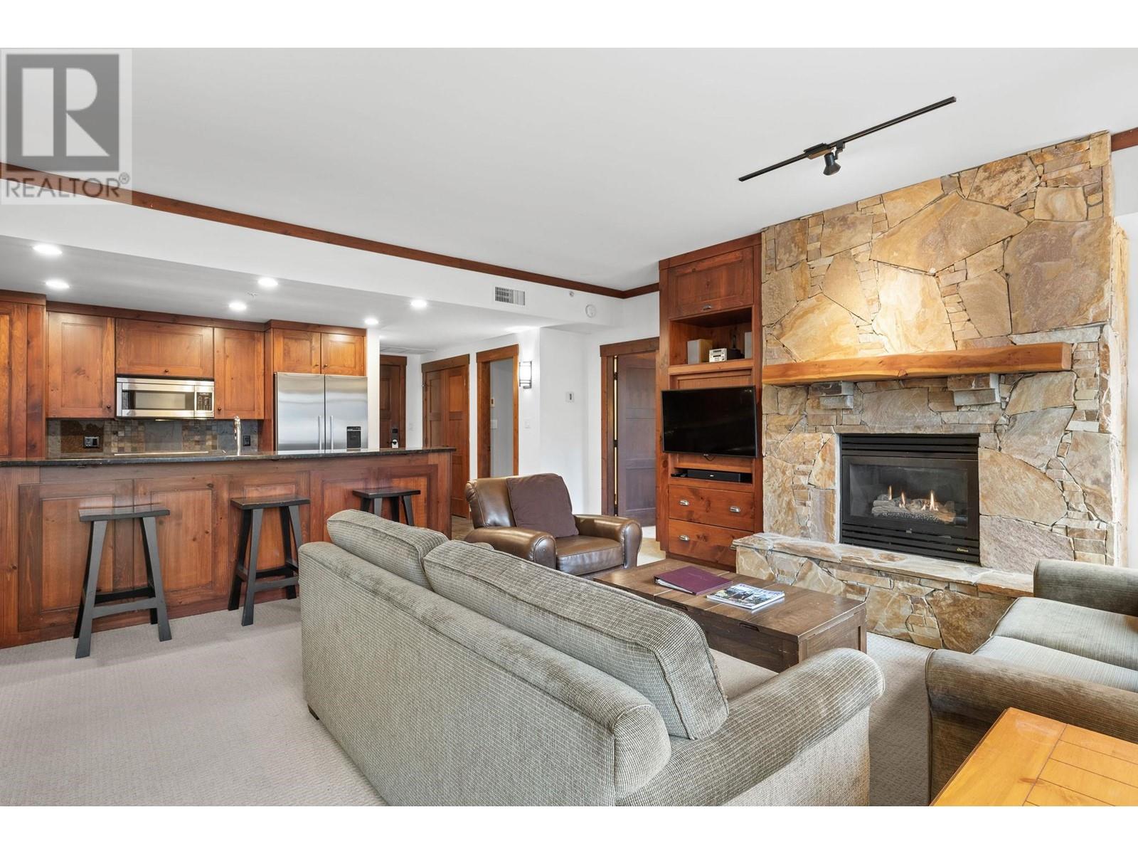 301 2202 Gondola Way, Whistler, British Columbia  V8E 0M7 - Photo 9 - R2843686