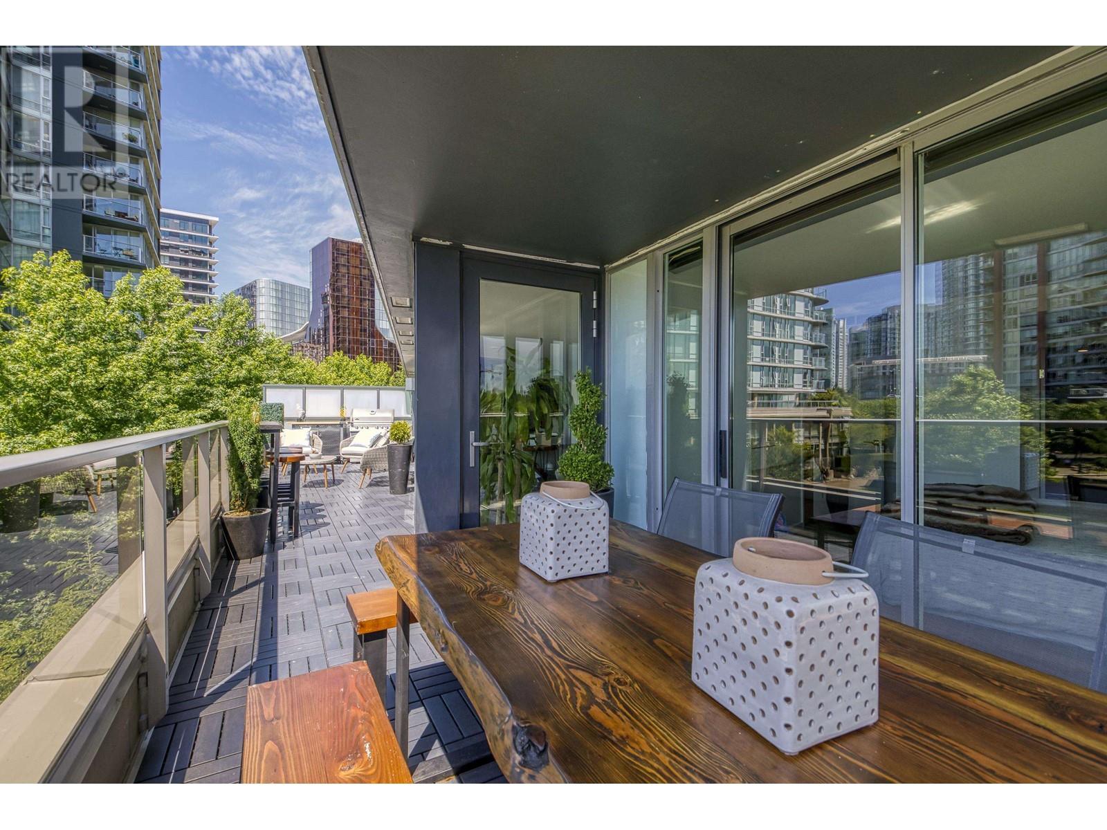303 8 Smithe Mews, Vancouver, British Columbia  V6B 0A5 - Photo 20 - R2843781