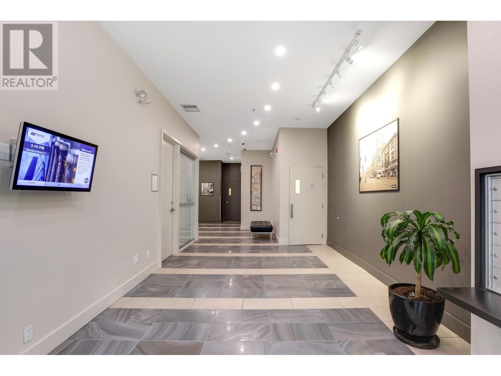 506 1249 Granville Street, Vancouver, British Columbia  V6Z 1M5 - Photo 2 - R2843782