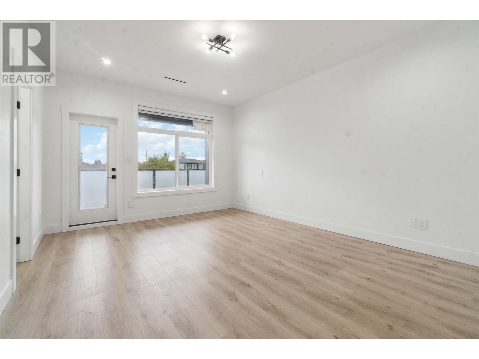 8155 12th Avenue, Burnaby, British Columbia  V3N 2L3 - Photo 32 - R2843896
