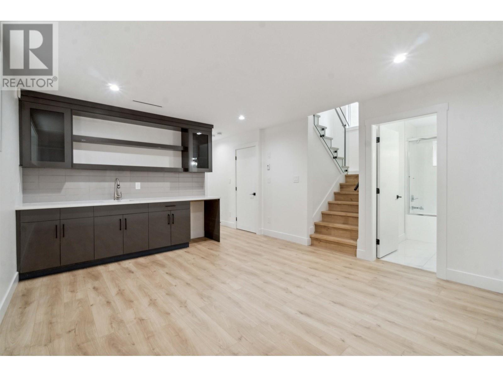 8155 12th Avenue, Burnaby, British Columbia  V3N 2L3 - Photo 22 - R2843896