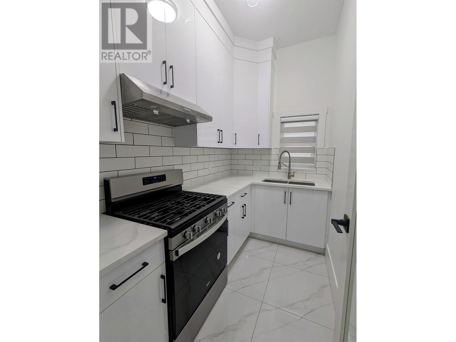 8155 12th Avenue, Burnaby, British Columbia  V3N 2L3 - Photo 11 - R2843896