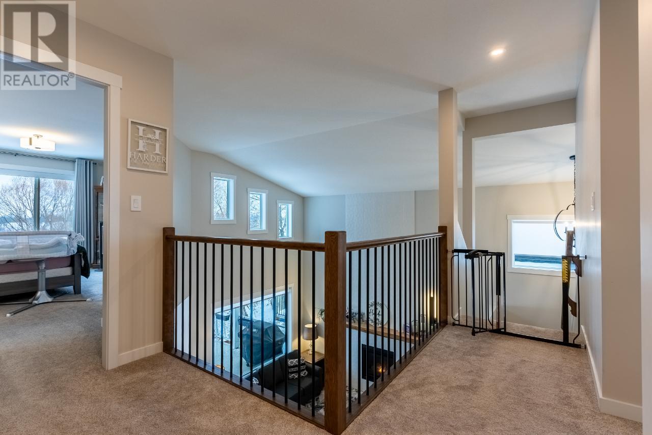 2738 Beachmount Cres, Kamloops, British Columbia  V2B 0E6 - Photo 25 - 176405
