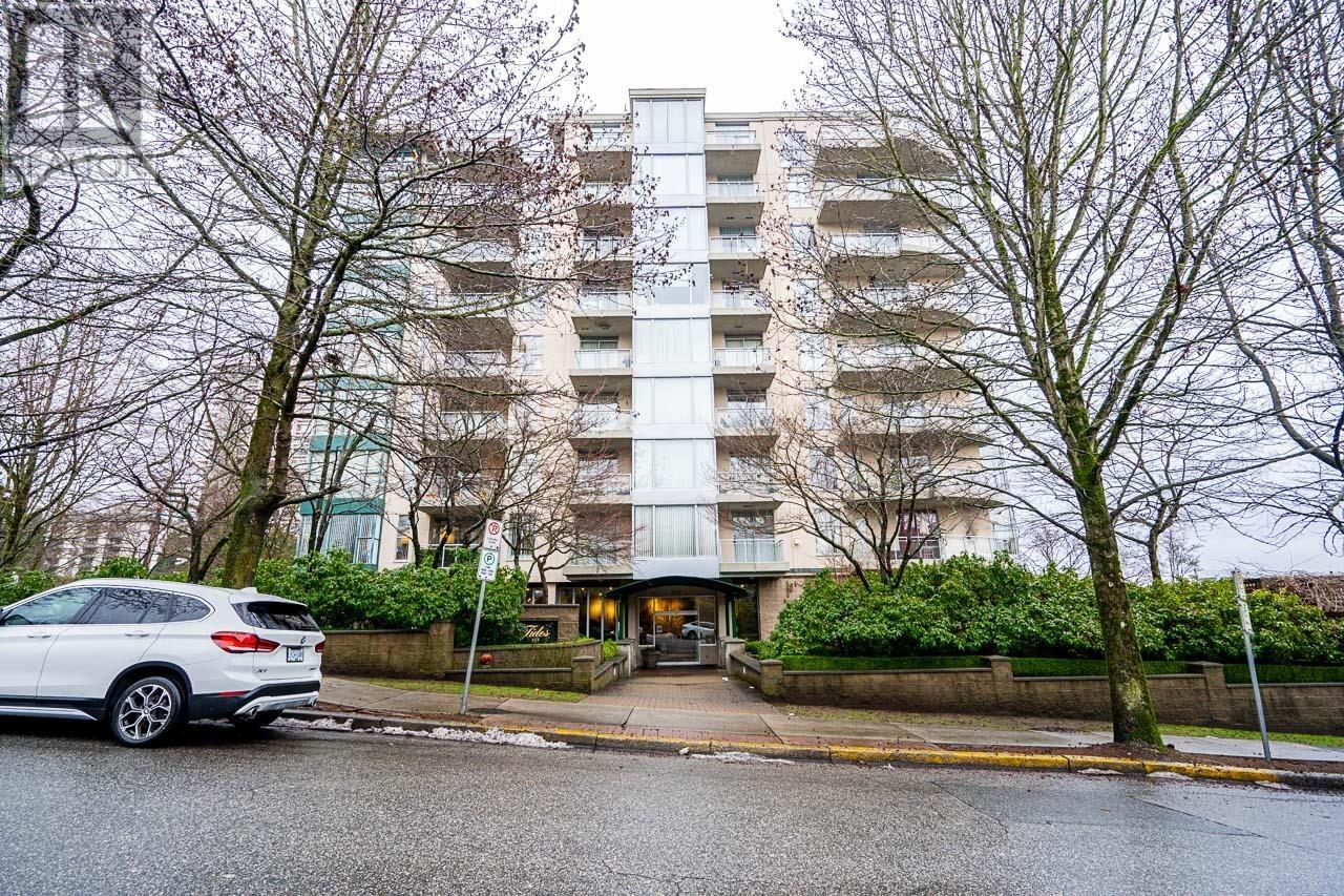 503 588 16th Street, West Vancouver, British Columbia  V7V 3R7 - Photo 2 - R2843974