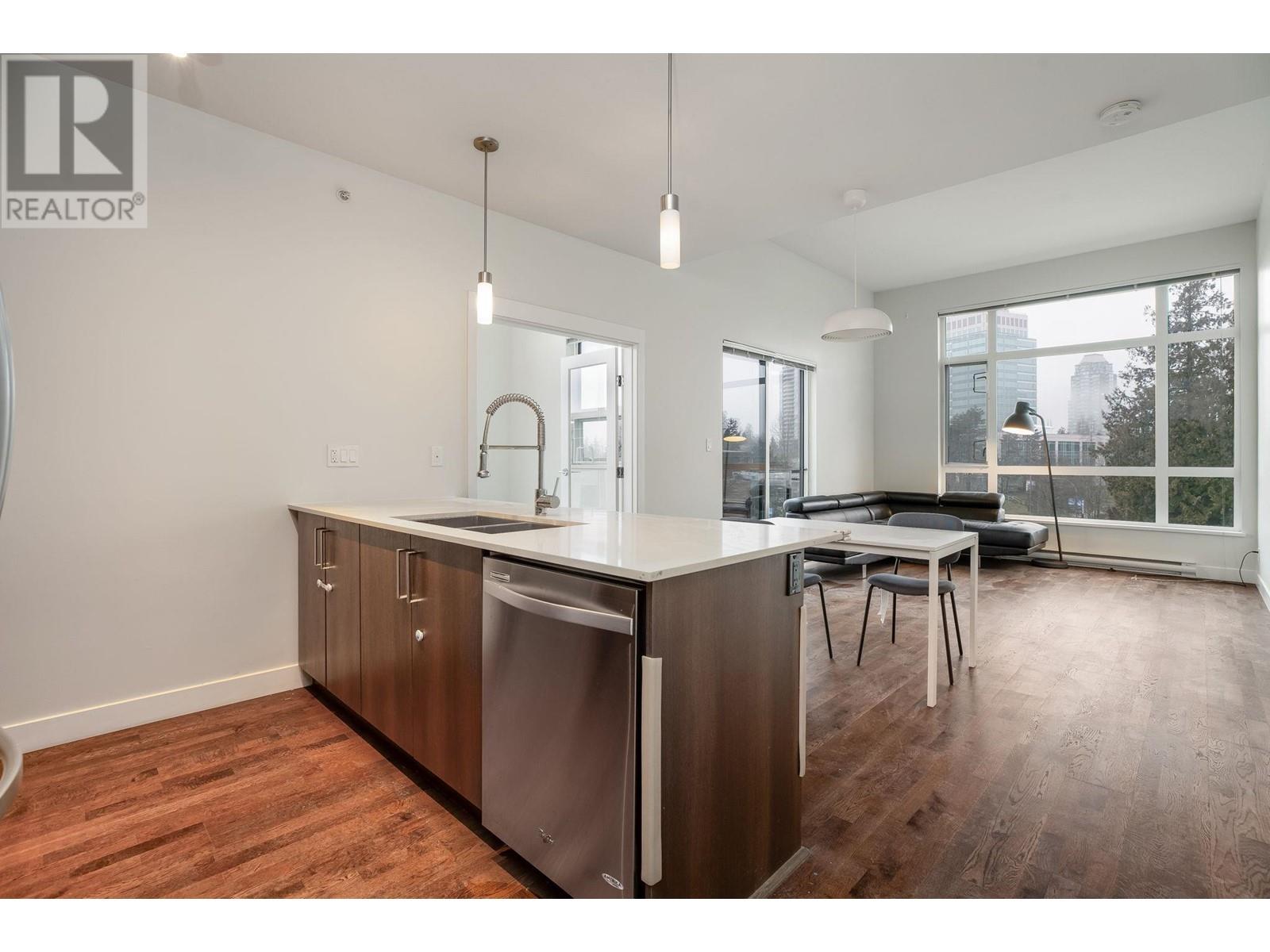 421 7058 14th Avenue, Burnaby, British Columbia  V3N 0E6 - Photo 3 - R2844203