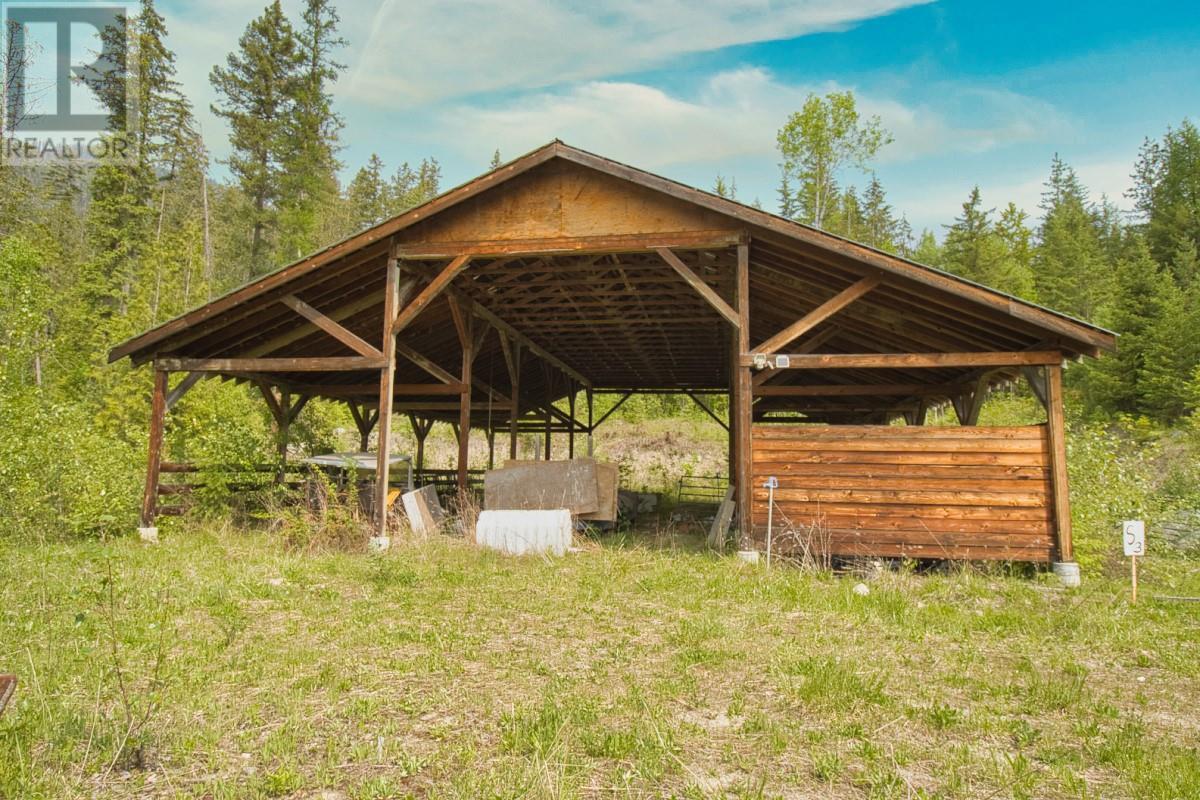 2495 Samuelson Road Sicamous