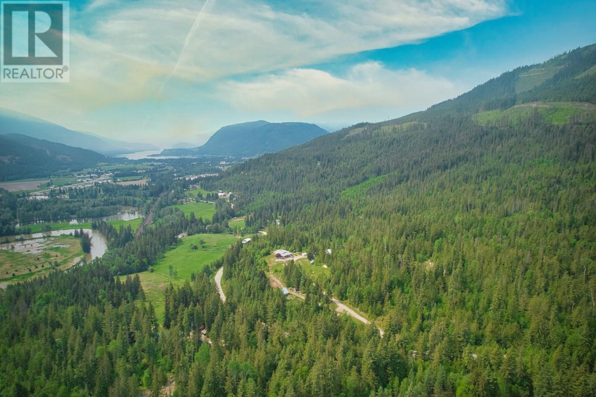 2495 Samuelson Road Sicamous