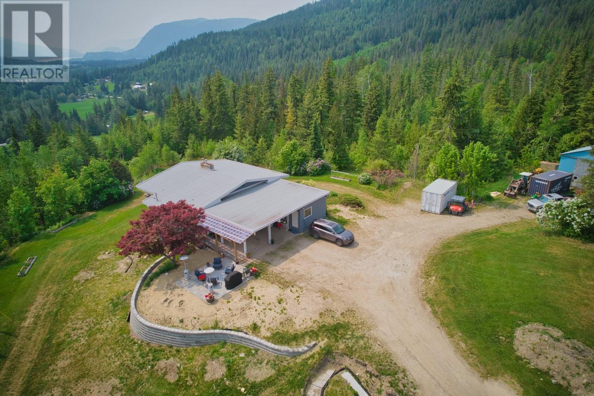 2495 Samuelson Road Sicamous Photo 40