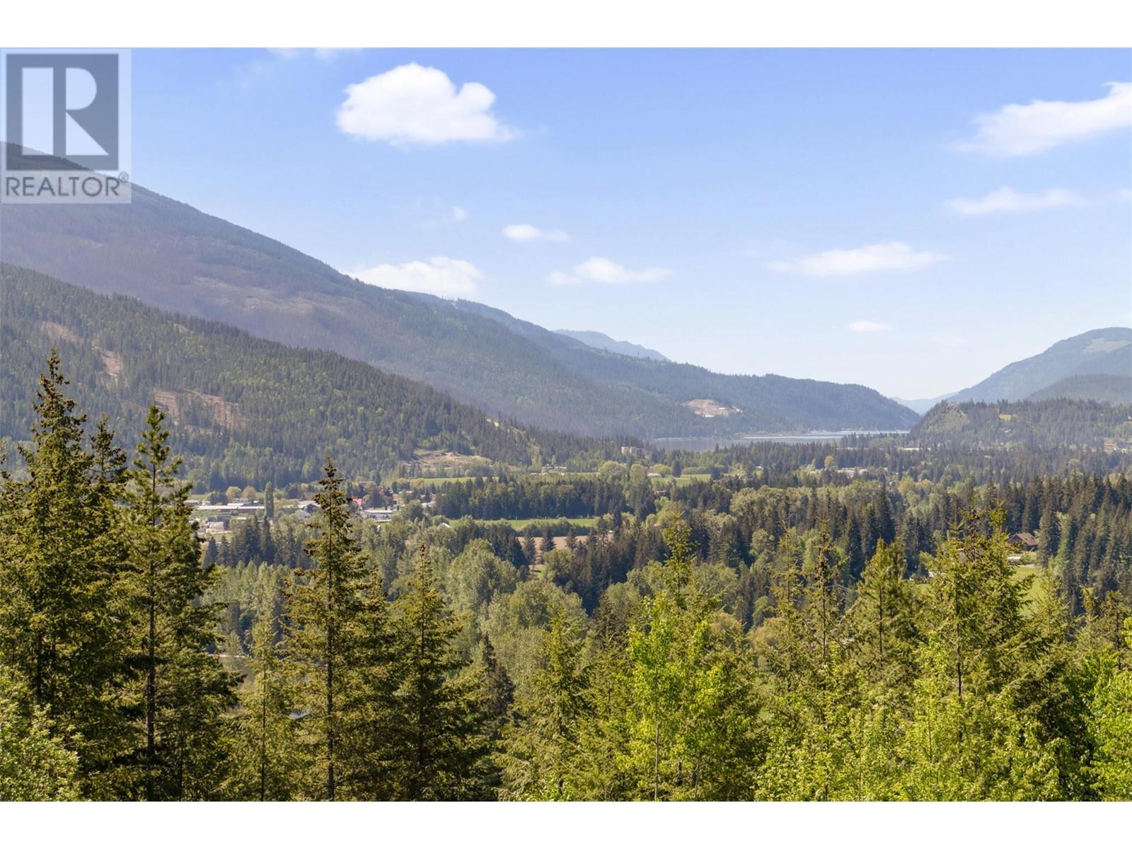 2495 Samuelson Road Sicamous