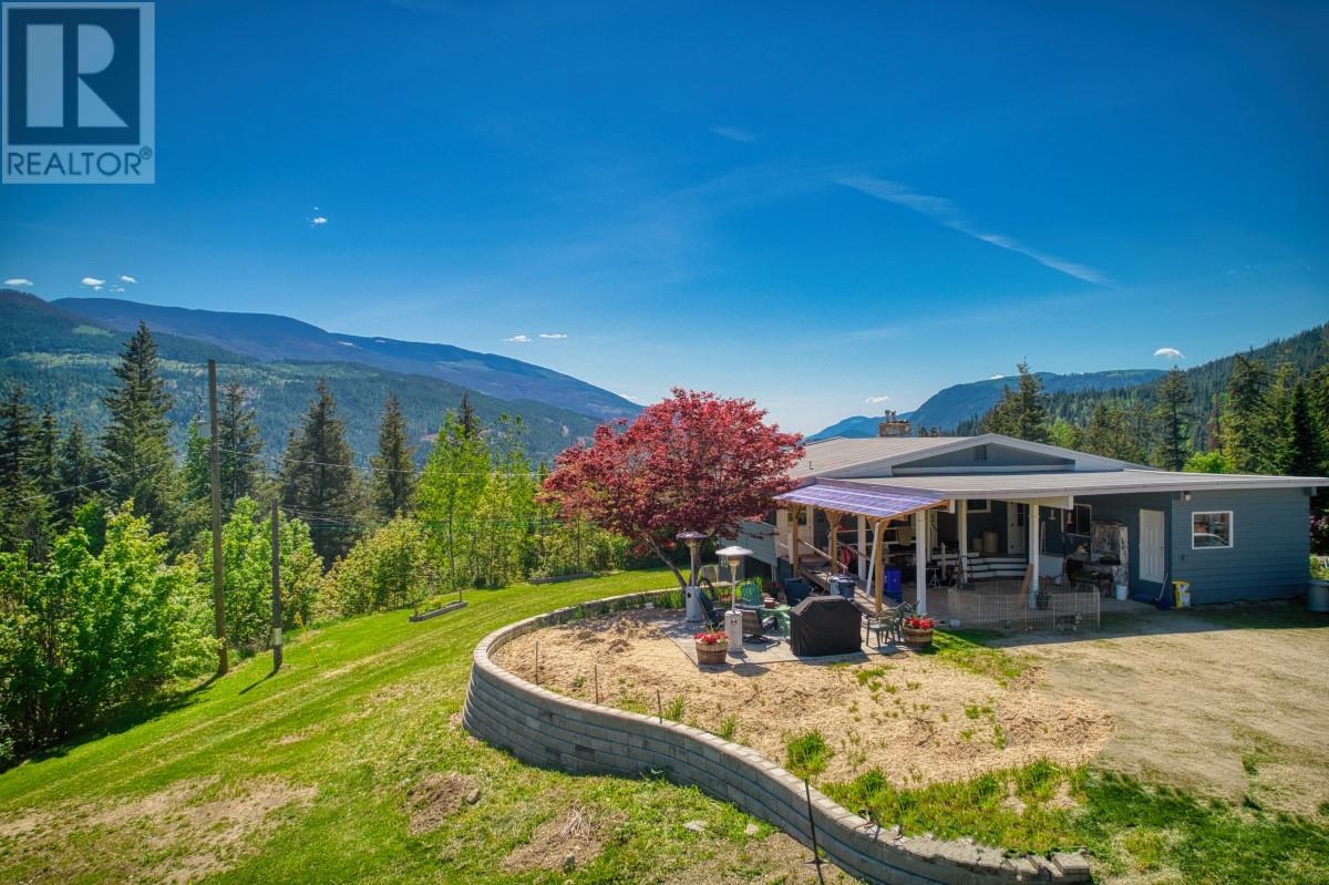 2495 Samuelson Road Sicamous