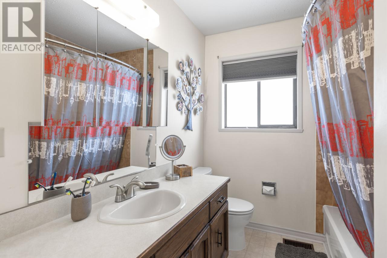 890 Eagleson Cres, Lillooet, British Columbia  V0K 1V0 - Photo 17 - 176427