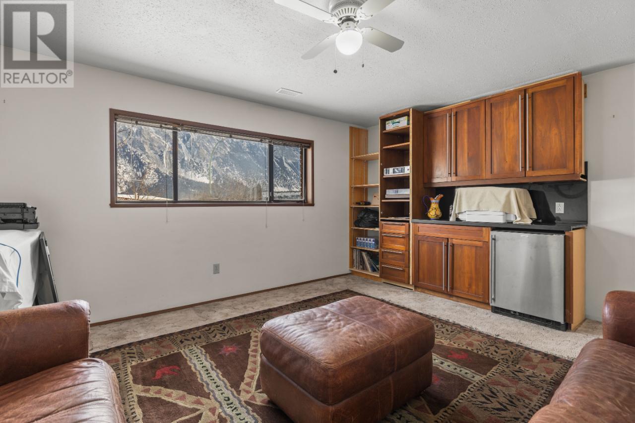 890 Eagleson Cres, Lillooet, British Columbia  V0K 1V0 - Photo 19 - 176427