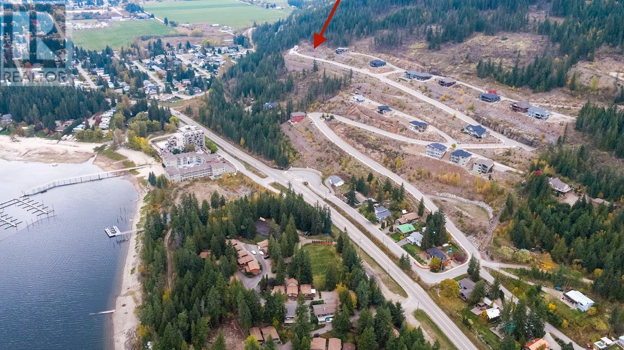 283 Bayview Drive Sicamous Photo 3