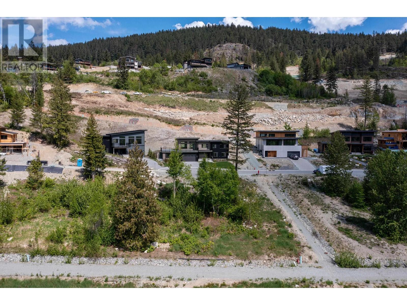 7653 Seven O'clock Drive, Pemberton, British Columbia  V0N 2L3 - Photo 1 - R2844434