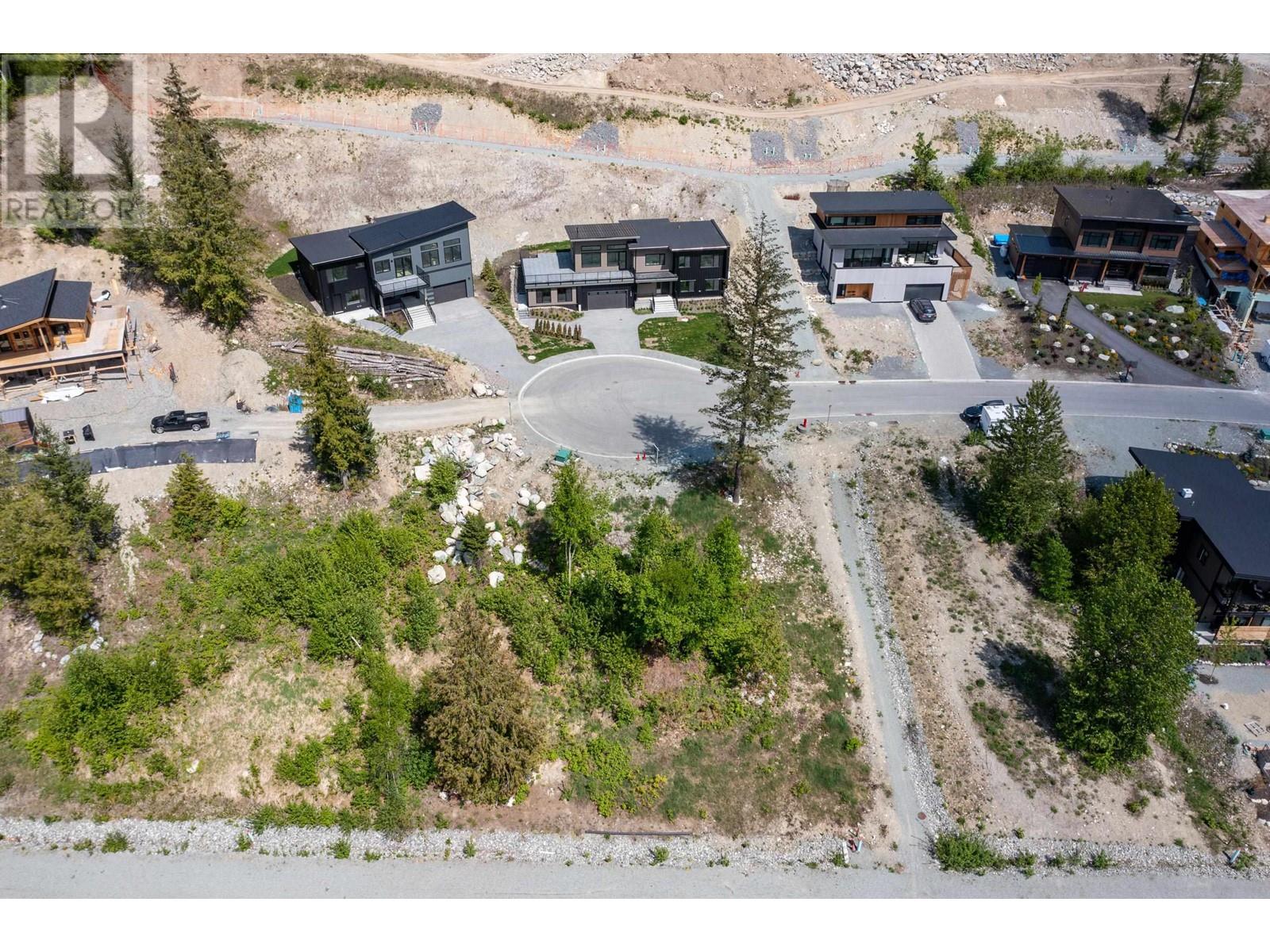 7653 Seven O'clock Drive, Pemberton, British Columbia  V0N 2L3 - Photo 3 - R2844434