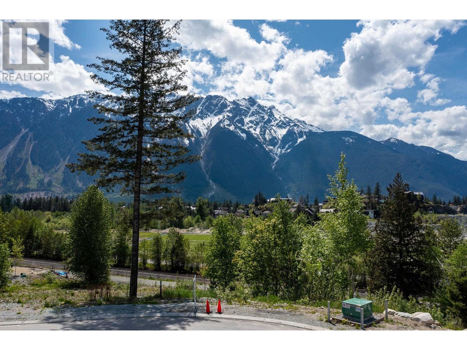 7653 Seven O'clock Drive, Pemberton, British Columbia  V0N 2L3 - Photo 7 - R2844434