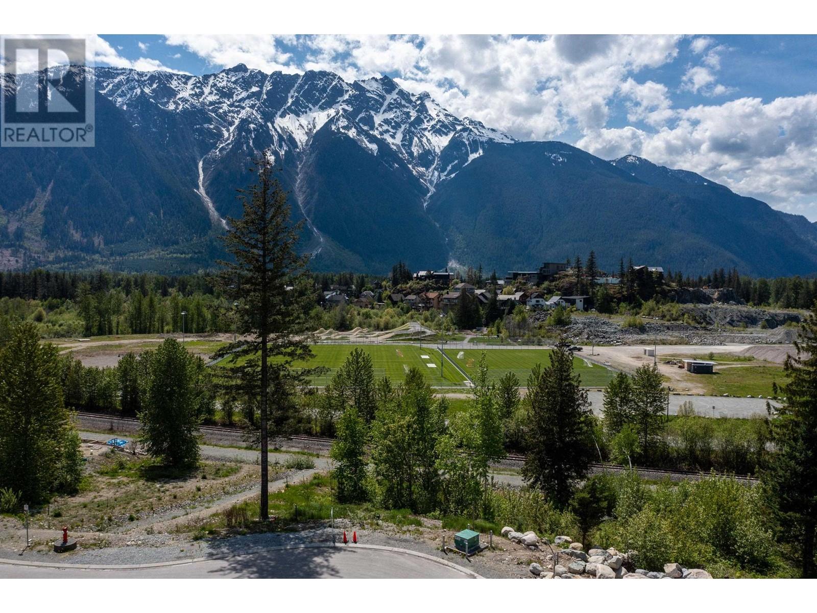 7653 Seven O'clock Drive, Pemberton, British Columbia  V0N 2L3 - Photo 8 - R2844434