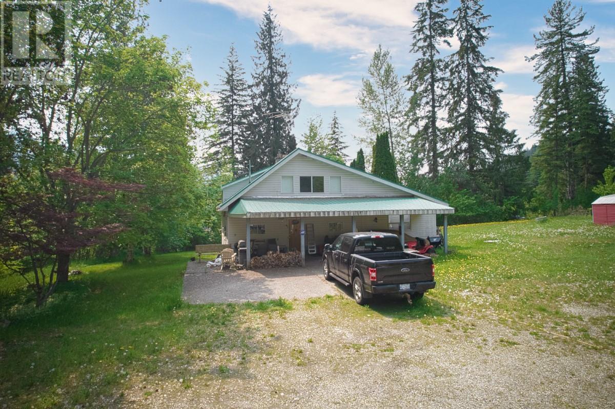 2495 Samuelson Road Sicamous