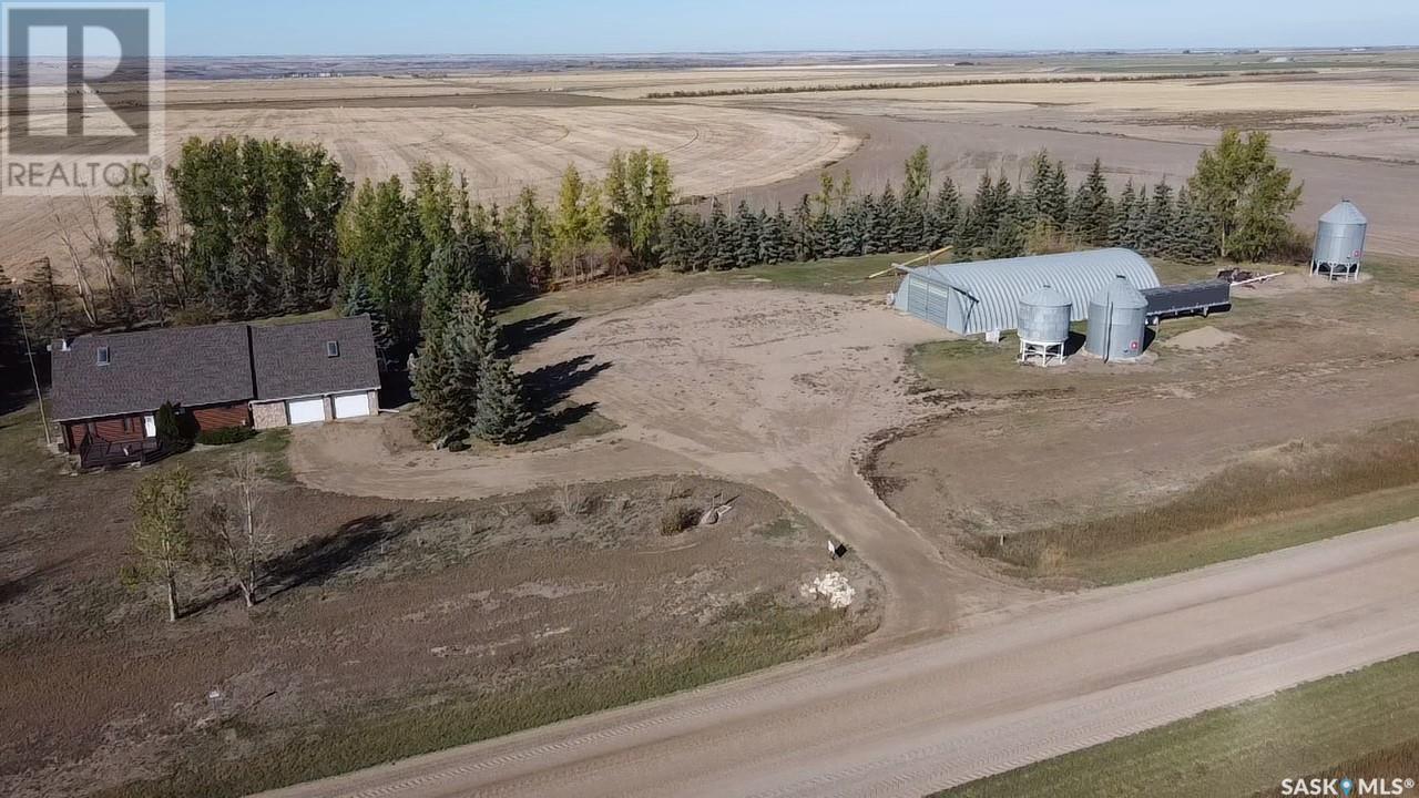 Log House Acreage, Loreburn Rm No. 254, Saskatchewan  S0H 2S0 - Photo 2 - SK938976