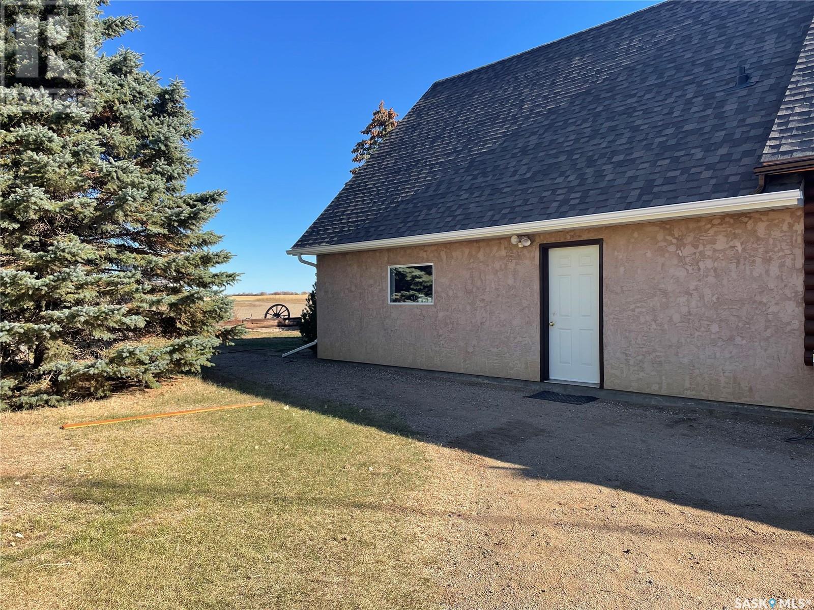 Log House Acreage, Loreburn Rm No. 254, Saskatchewan  S0H 2S0 - Photo 33 - SK938976