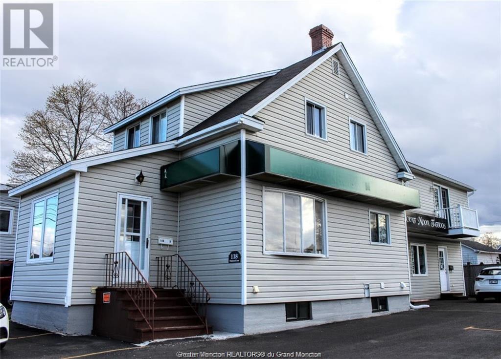 118 Oakland Ave, Moncton, New Brunswick  E1C 7P2 - Photo 1 - M157069
