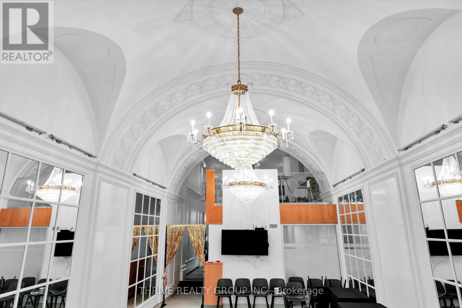 #192 -194 Dundas St, London, Ontario  N6A 1G7 - Photo 3 - X8025760