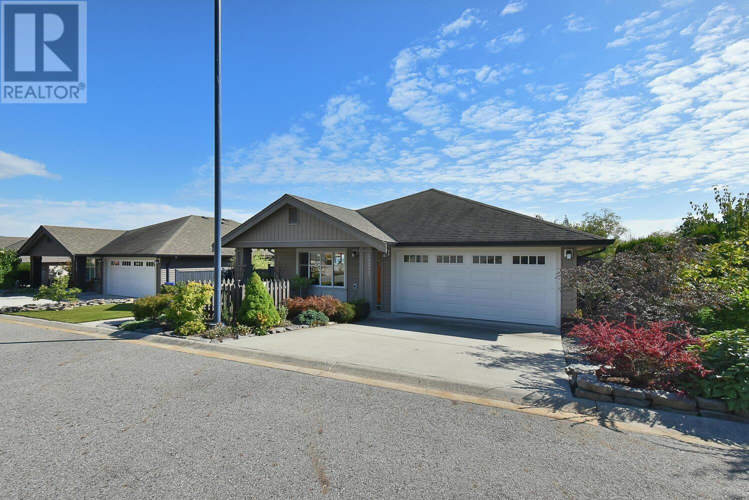6271 Apollo Road, Sechelt, British Columbia  V7Z 0N7 - Photo 1 - R2844657