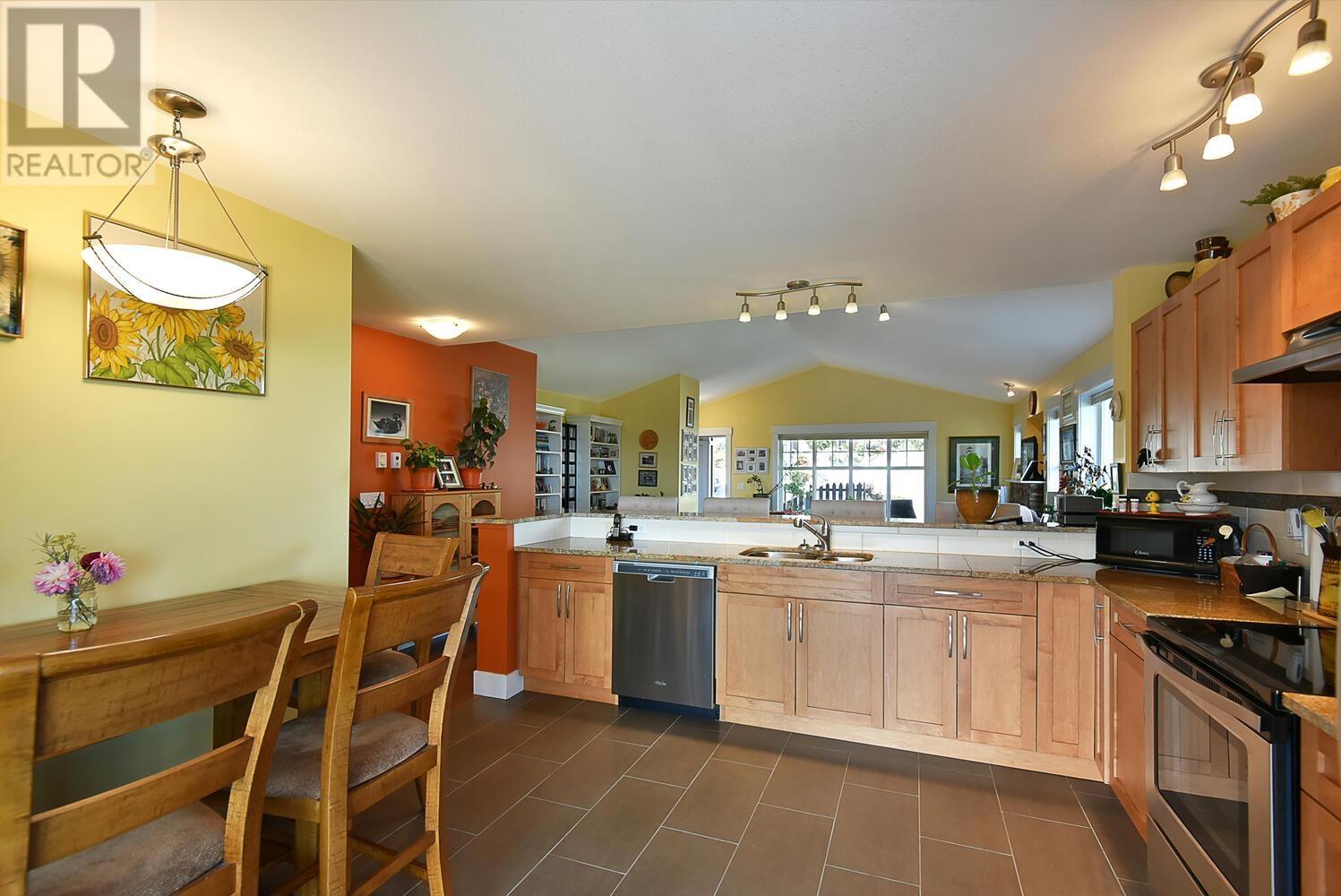 6271 Apollo Road, Sechelt, British Columbia  V7Z 0N7 - Photo 13 - R2844657