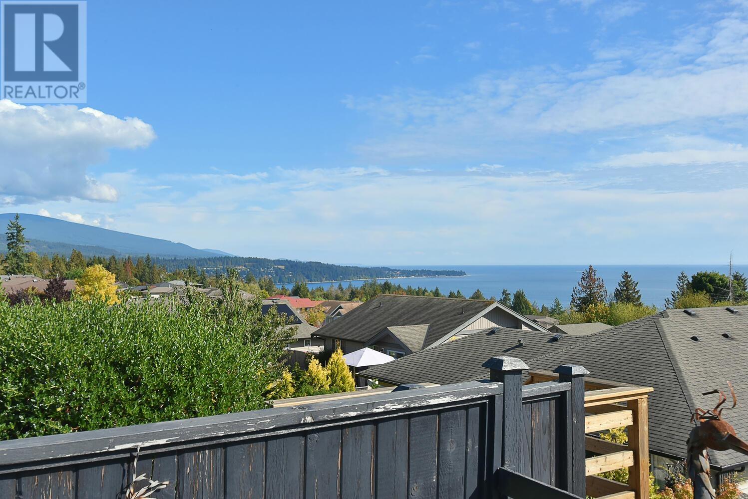 6271 Apollo Road, Sechelt, British Columbia  V7Z 0N7 - Photo 3 - R2844657