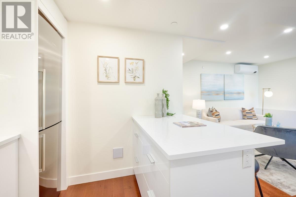 1 3536 Point Grey Road, Vancouver, British Columbia  V6R 1A8 - Photo 12 - R2833314