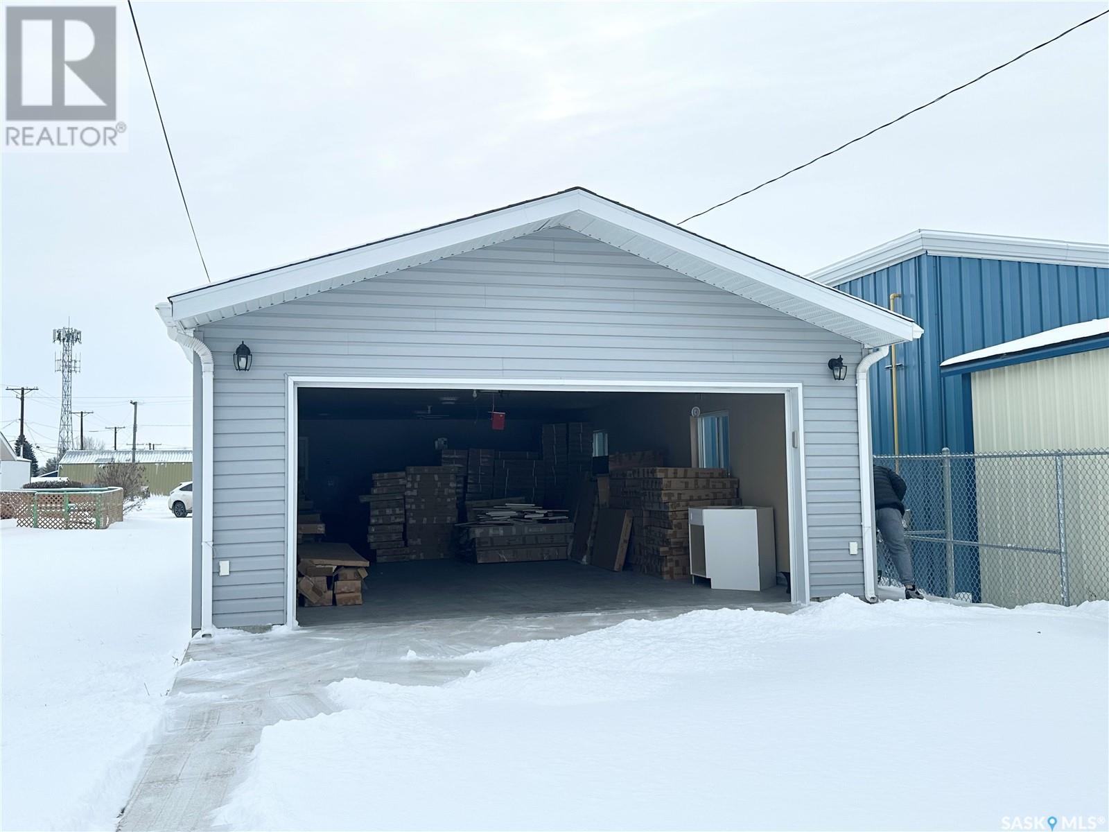 405 2nd Street, Dundurn, Saskatchewan  S0K 1K0 - Photo 28 - SK956792