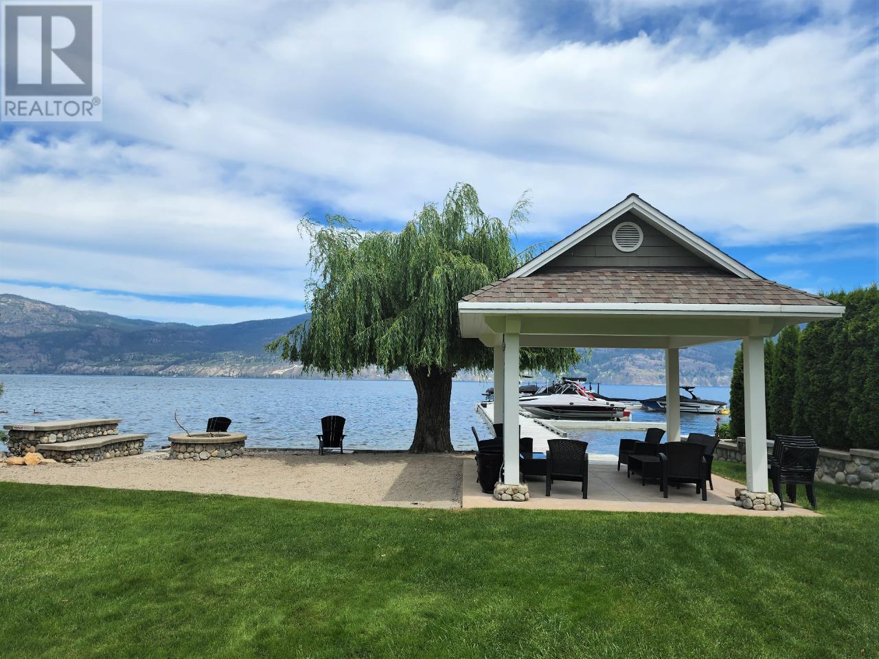 15419 LAKESHORE Drive Unit# 4 Summerland