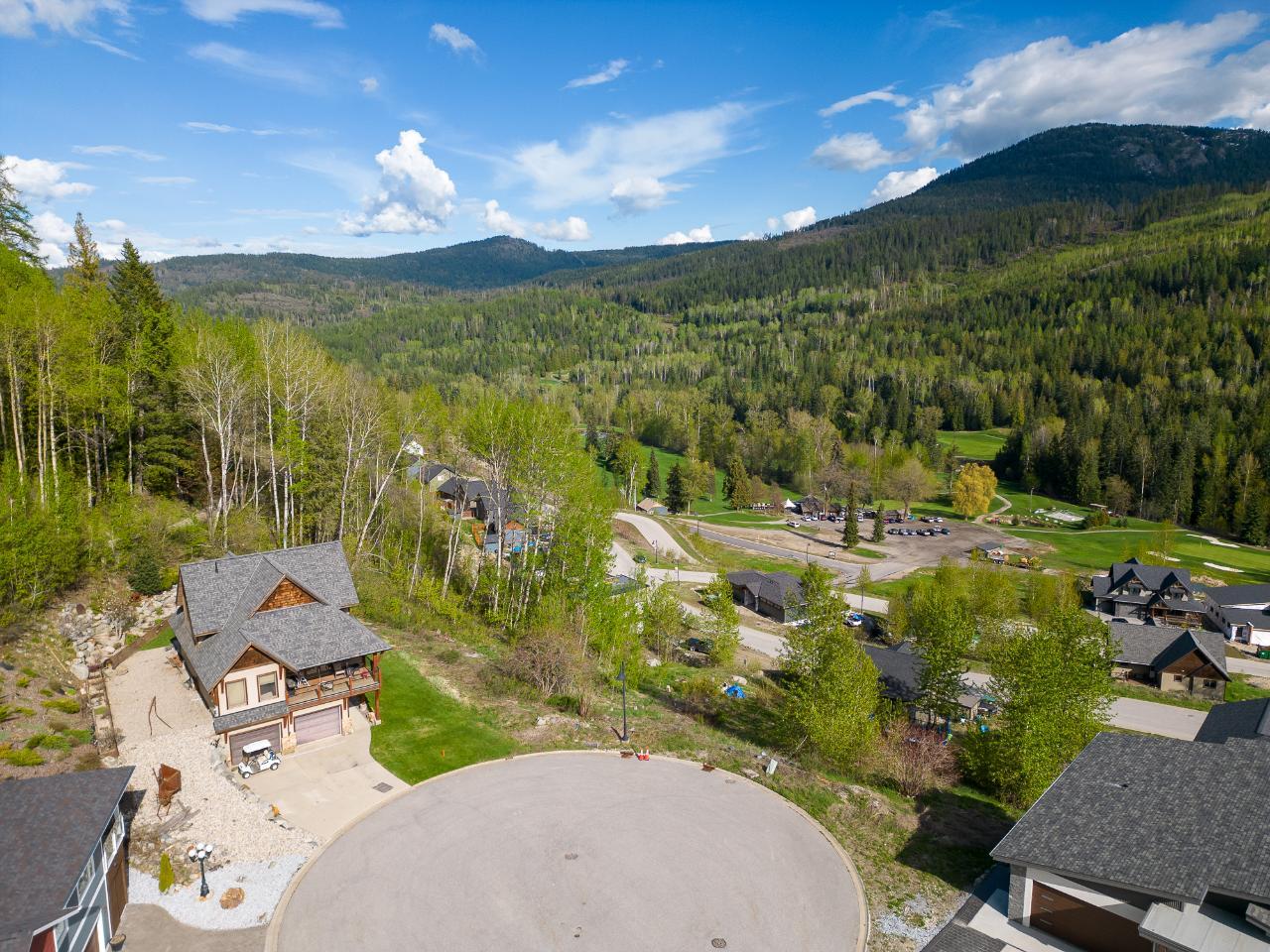 1021 Silvertip Road, Rossland, British Columbia  V0G 1Y0 - Photo 3 - 2470639