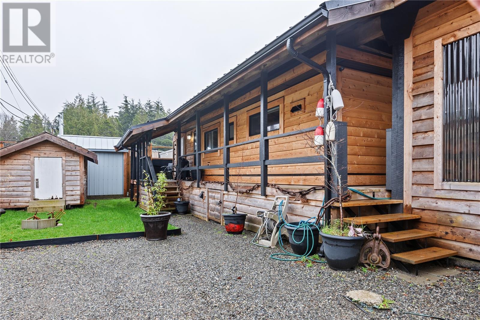 422 Humpback Pl, Ucluelet, British Columbia  V0R 3A0 - Photo 27 - 951624