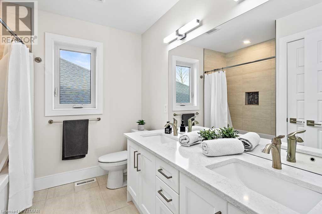 51 Elliott Street, Strathroy, Ontario  N7G 3H4 - Photo 35 - 40528808