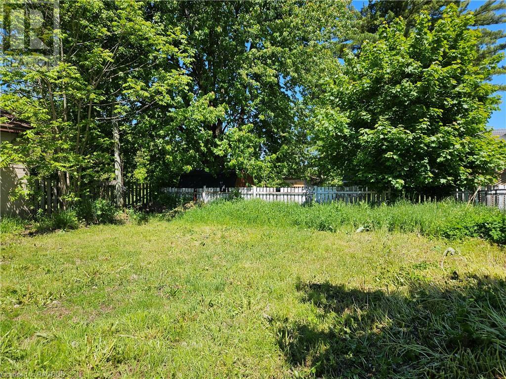 360 Frank Street, Wiarton, Ontario  N0H 2T0 - Photo 3 - 40534075