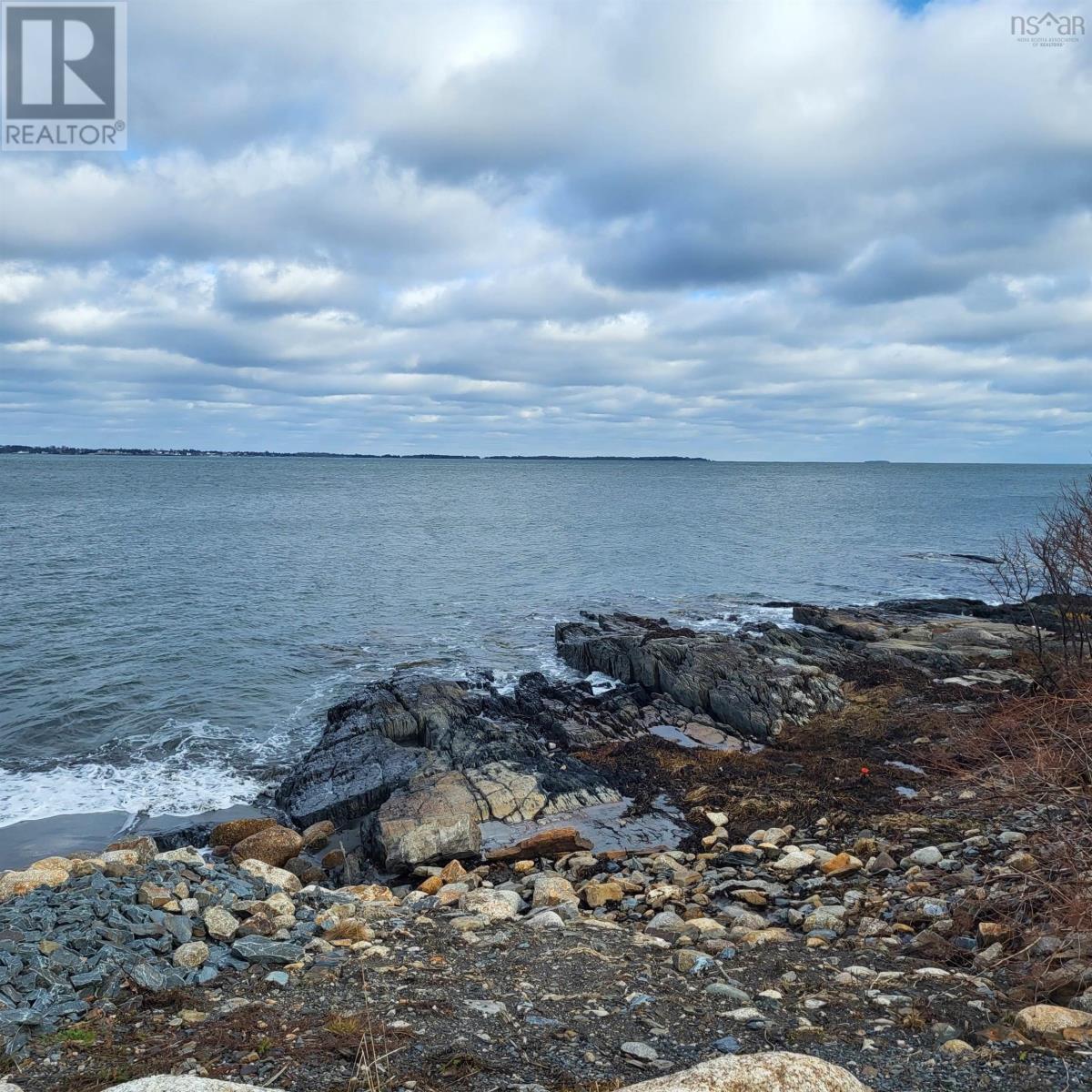 685 Feltzen South Road, Feltzen South, Nova Scotia  B0J 2X0 - Photo 3 - 202401773
