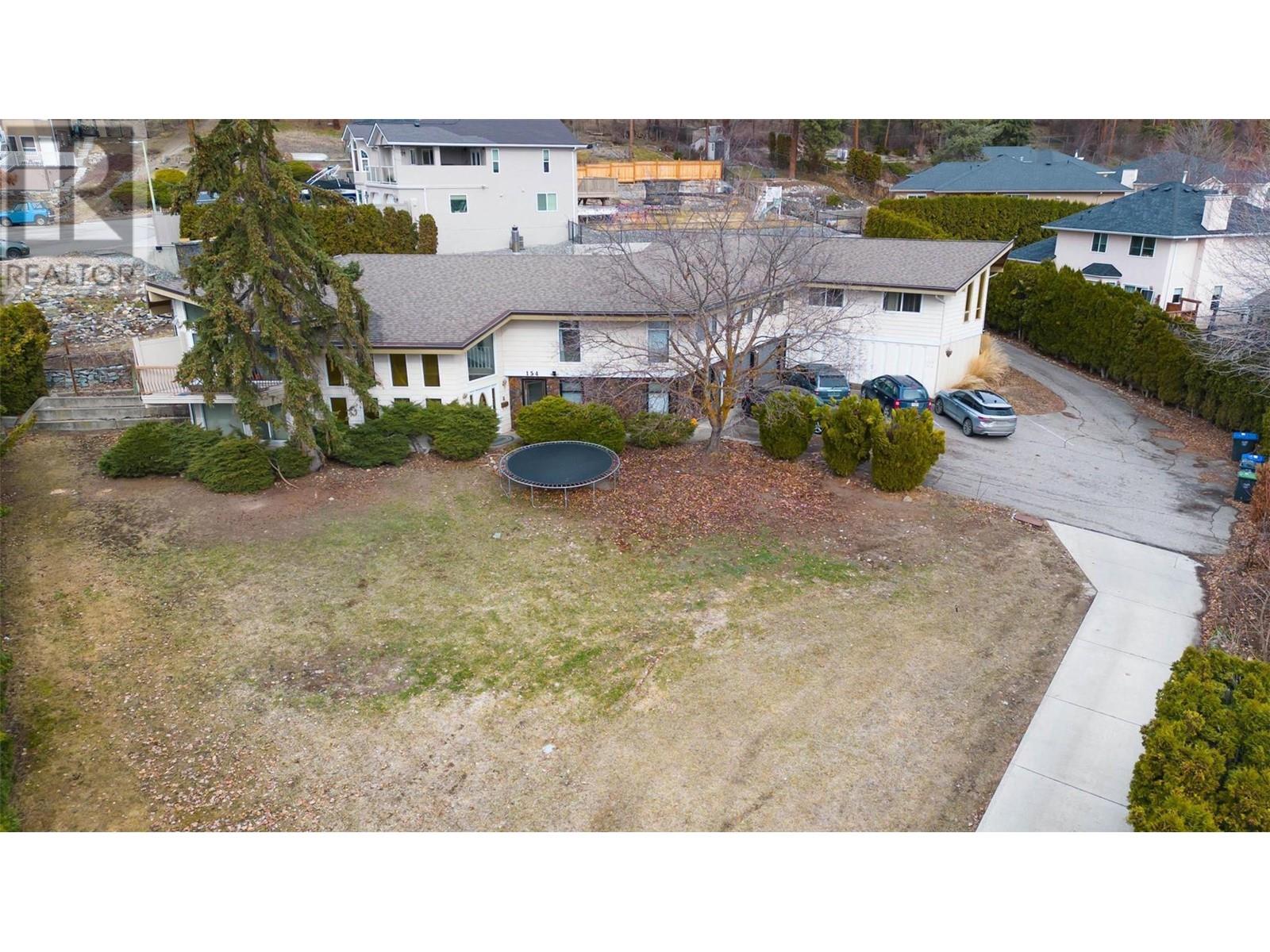 154 Applebrooke Crescent, Kelowna, British Columbia  V1V 1W4 - Photo 3 - 10303238